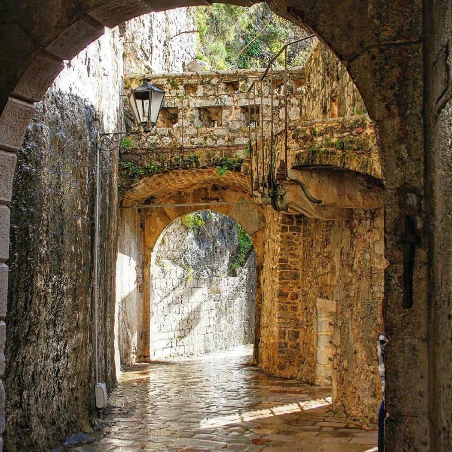 Old Town Boskovic Apartment Kotor Extérieur photo